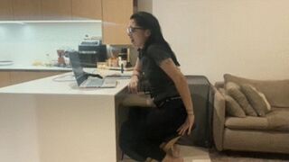 New chair testing and lots of wet farts, REAL FARTS - wmv