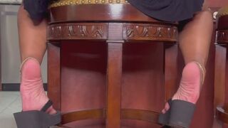 THONG FLIP FLOP TEASE