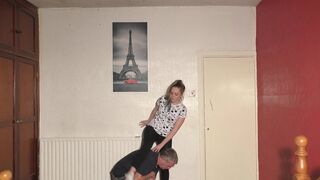 Sophie Shoulder Ride & Neck Scissors (4K)