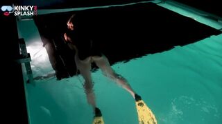 Naked Snorkel Night Slut Underwater Play - WMV