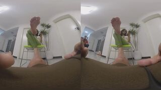 3DVR180 The Queen s Foot Inserted into the Slave s Mouth