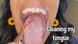 Cleaning my tongue