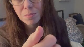 SluttySarah Shows Off her Sexy Hands and then Asks you to Cum in her Open Palms