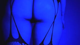 Coco Thigh Job