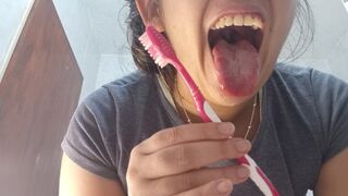 Brushing dirty teeth and flossing