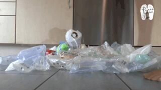 Bubble wrap crush fun 3 floor view