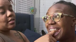 BBW finger gets bitten by lesbian stud