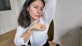 she is teasing you with her sweaty hairy armpits m0