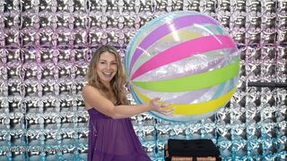 Lexy Inflates 42" Beach Ball by Mouth HD WMV (1920x1080)