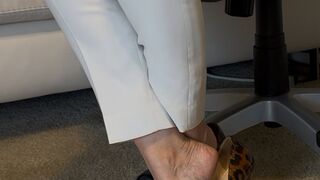 my heels are ready for your load Will you serve me? 4