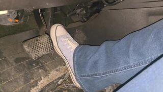 A second opening in lilac converse