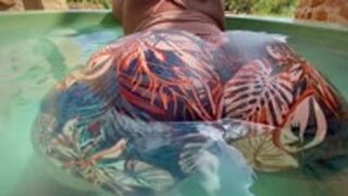 STEAMY HOT TUB FARTS!!! TABBYEBONY