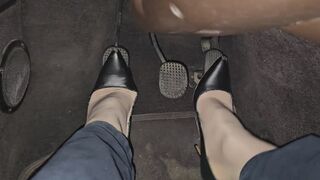 Pedal pumping and cranking in high heels