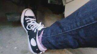 Evalynn work commute in Converse 2