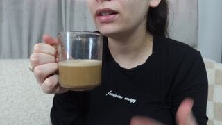 Come have coffee with me, I love coffee and the smell of coffee, do you love it?