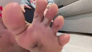 Linty Feet