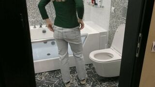 I've just come back from the restaurant, and I really need to go to the toilet WMV FULL HD 1080p