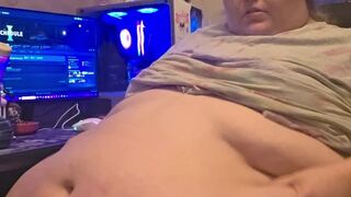 Tummy jiggling ðŸ¥°