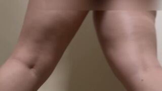 The gym slut wants your married cock