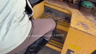 Double FEETure! Backhoe then hard revving my old Buick!