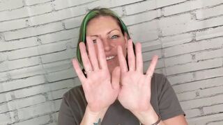 AMAZON Vanessa Rain measures and explores her hands HIDEF MOV