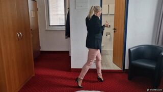 My shoe was stolen in the elevator wmv 1280 x 720