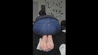 Stepmom knows how into her feet you are but also how shy you are, she promises to not turn around while you stroke your BBC to her soles.