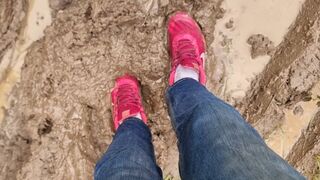 Pink Nike Flex TR-5 muddy again