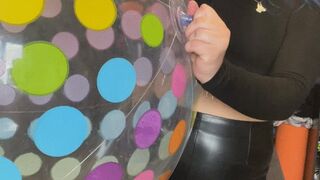 Val inflate dotted beachball