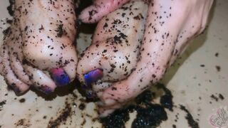 Coffee Foot Scrub Tub Closeup