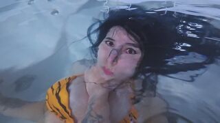 UNDERWATER BREATHPLAY WITH MY STEPBROTHER