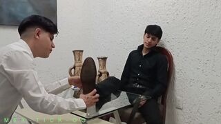 EXTRAÑA ENTREVISTA DE TRABAJO PARTE 1