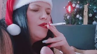 MRS CLAUSE SMOKES SANTAS DICK