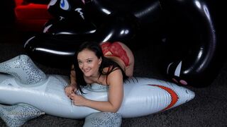 Roxy Deflates 6 foot Inflatable Shark HD (1920x1080)