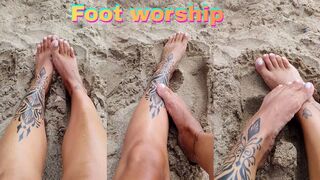 Foot fetish (sinking my feet in sand)
