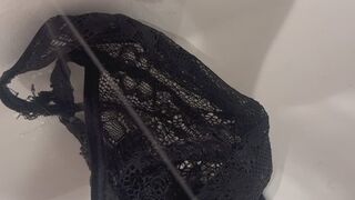 Spraying my panties