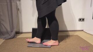 Sneaker-Girl Ella - Notebook Crush Barefoot
