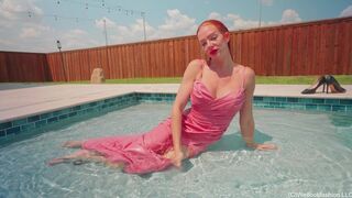 Stunning Satin Wetlook with Krispeachi