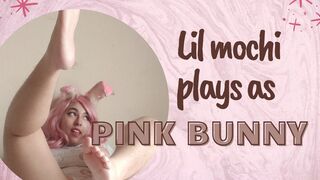 Lil Mochi plays with herself with a glass carrot