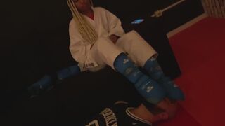 Massagem e adoração pés de karate marciais