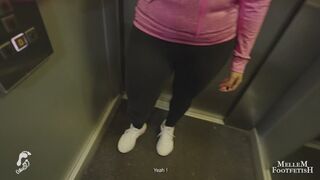 MELLEM - MY SPORTY NEIGHBOR - FOOT SMELLING & SMOTHERING