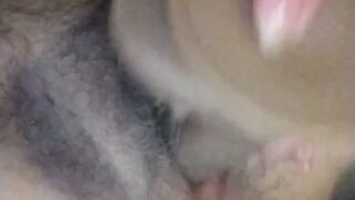 pussy sound ovvero senti che rumore fa la mia figa quando la masturbo col dildo e con le mani !