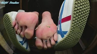 Trapped under UNAWARE GIANTESS SHOEPLAY! PT 2 - MP4