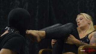 Barefoot Anette's licking slave FHD MP4