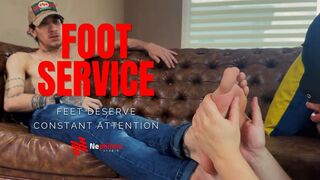 MASTER MIKE RECEIVES A FOOT MASSAGE SUB