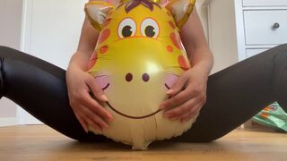 Popping this cute foil balloon