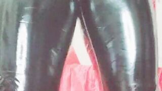 Rubber Glove Tease – Slow, Tight & Addictive