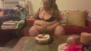 MissNikki Cake Sitting Fun