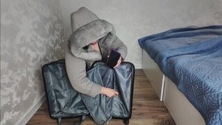 Zipping Coat and luggage