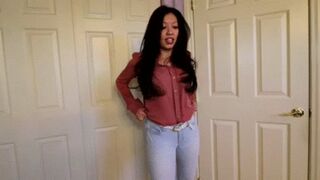 INEED2PEE Miss Mia accidentally cumming in her pissy jeans
